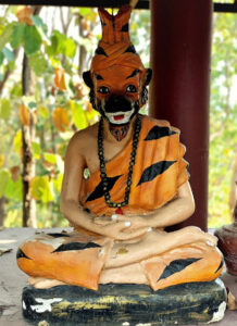 Rusi Les Yogis Thaïs